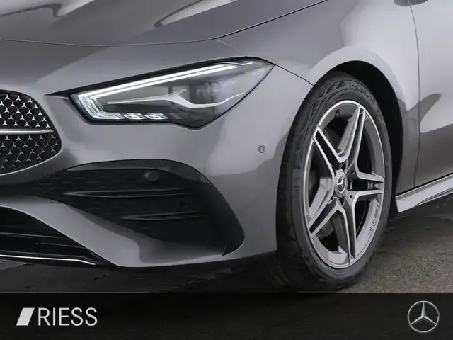 Mercedes-Benz CLA 220