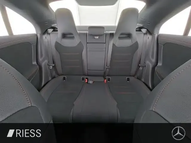 Mercedes-Benz CLA 220