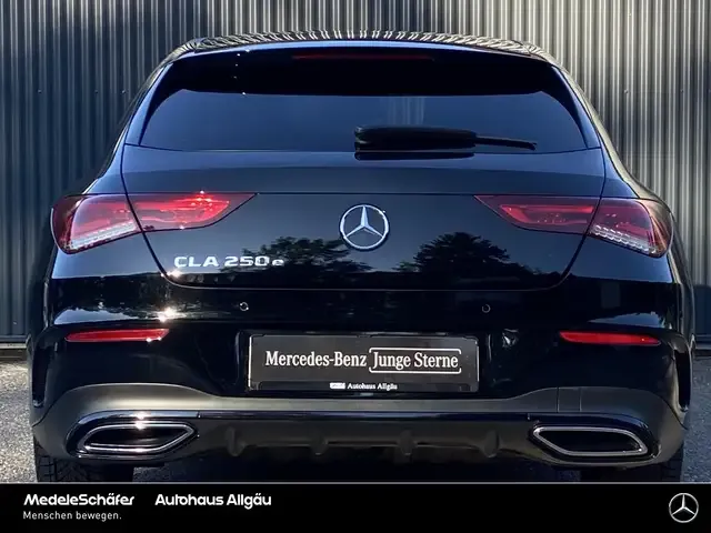 Mercedes-Benz CLA 250