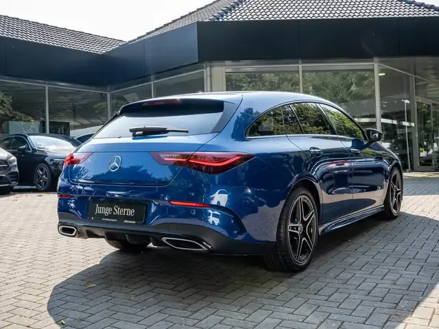 Mercedes-Benz CLA 200