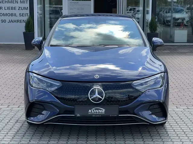 Mercedes-Benz EQE 300
