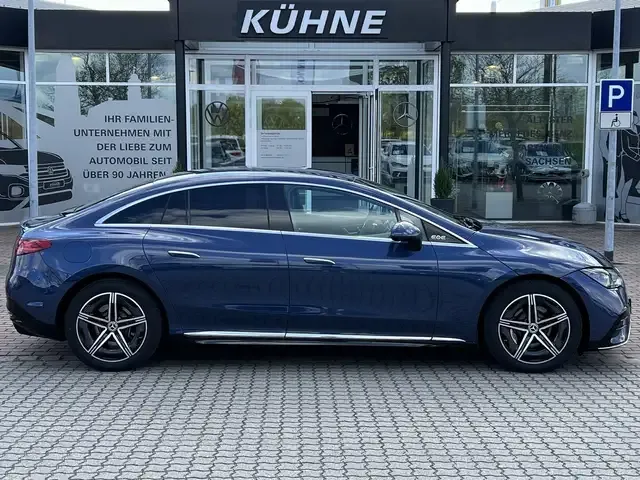 Mercedes-Benz EQE 300