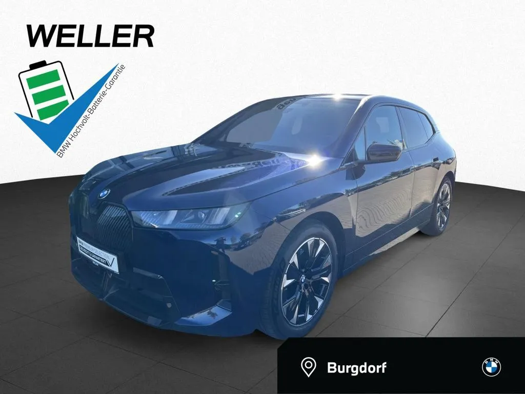 BMW iX