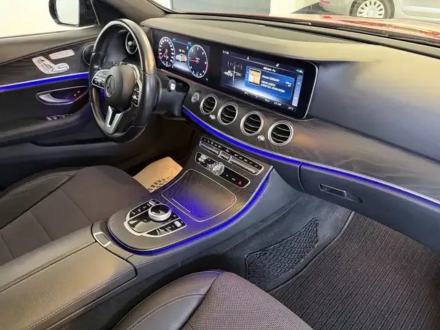 Mercedes-Benz E 220