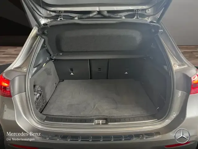 Mercedes-Benz EQA 300