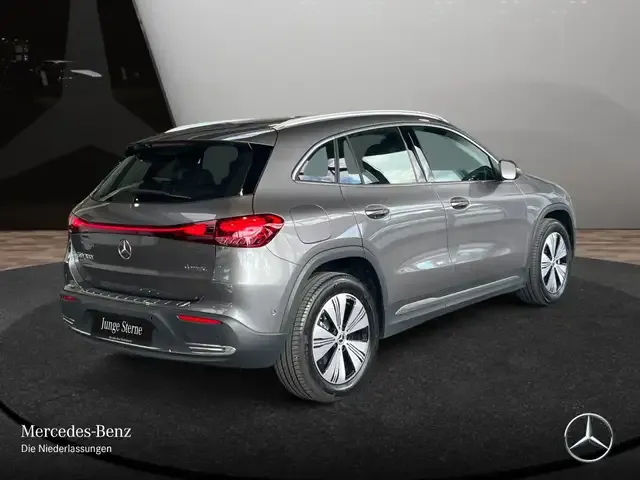 Mercedes-Benz EQA 300