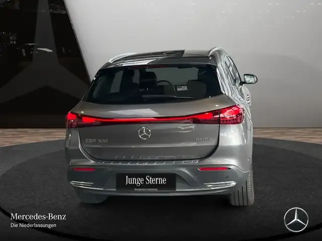Mercedes-Benz EQA 300
