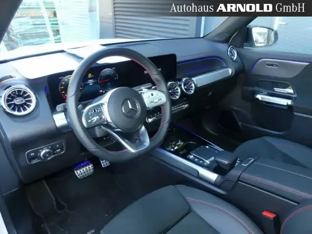 Mercedes-Benz EQB 300