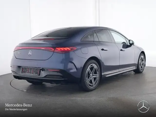 Mercedes-Benz EQE 300