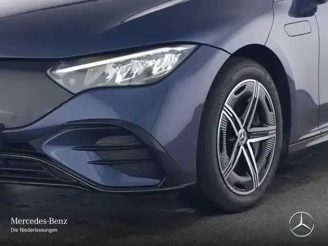 Mercedes-Benz EQE 300