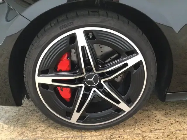 Mercedes-Benz A 35 AMG