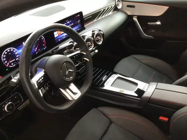 Mercedes-Benz A 35 AMG