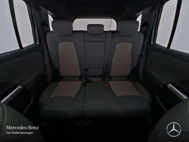 Mercedes-Benz EQB 300