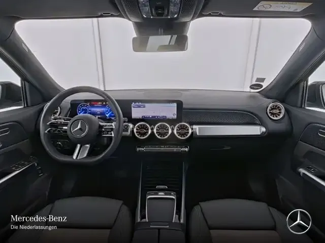 Mercedes-Benz EQB 300