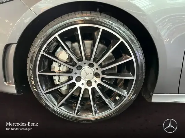 Mercedes-Benz A 35 AMG