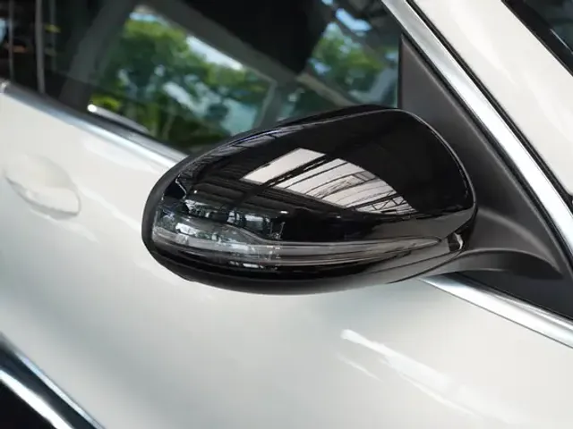 Mercedes-Benz EQC 400