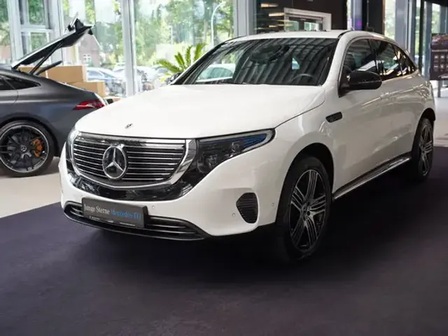 Mercedes-Benz EQC 400