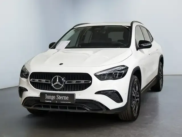 Mercedes-Benz GLA 200