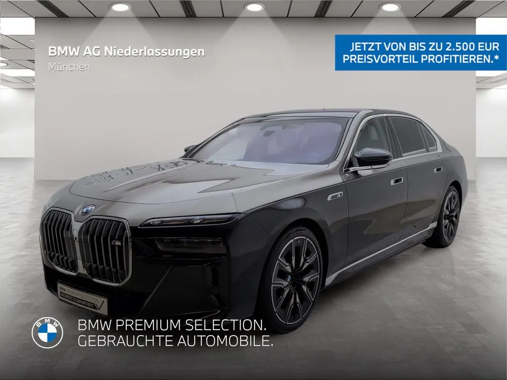 BMW i7
