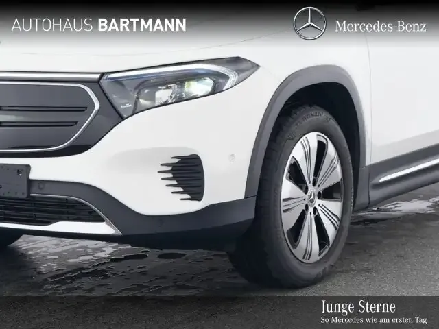 Mercedes-Benz EQB 300