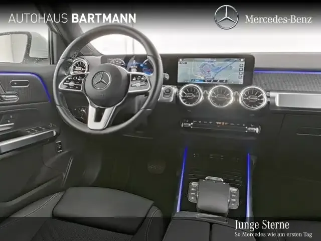 Mercedes-Benz EQB 300