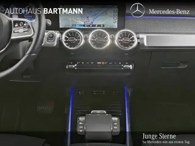 Mercedes-Benz EQB 300