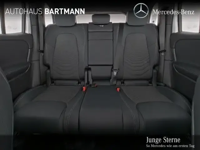 Mercedes-Benz EQB 300