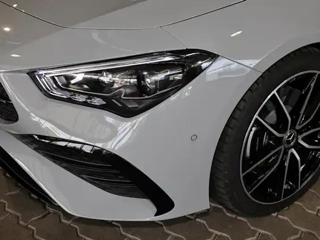 Mercedes-Benz CLA 250