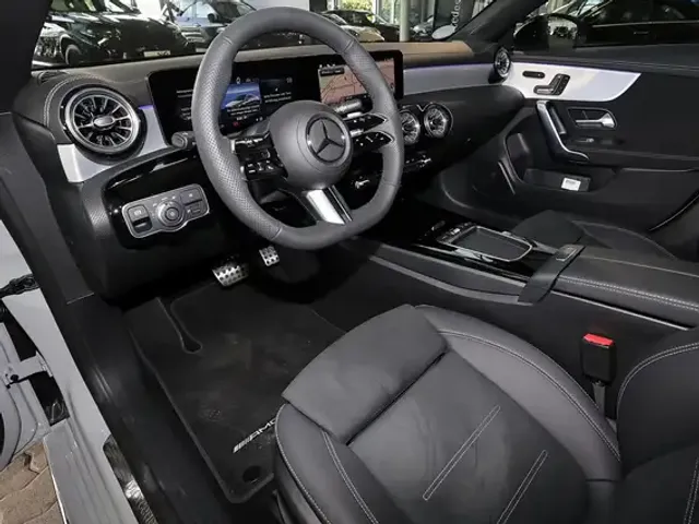 Mercedes-Benz CLA 250