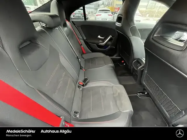 Mercedes-Benz CLA 35 AMG