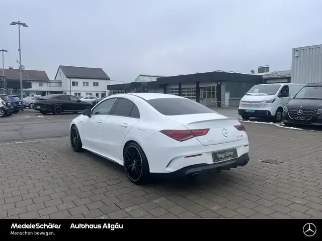 Mercedes-Benz CLA 35 AMG
