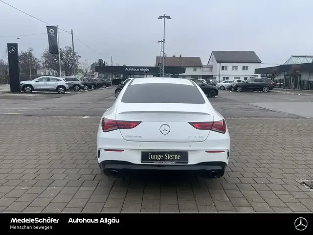 Mercedes-Benz CLA 35 AMG