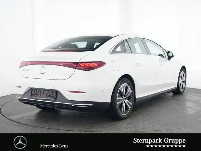 Mercedes-Benz EQE 300