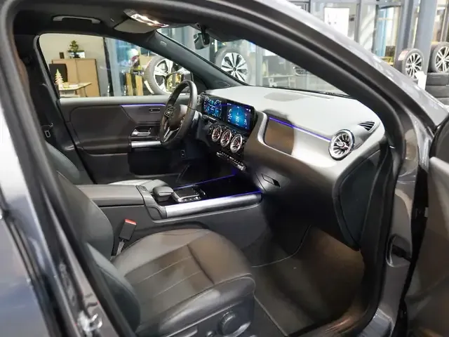 Mercedes-Benz EQA 300