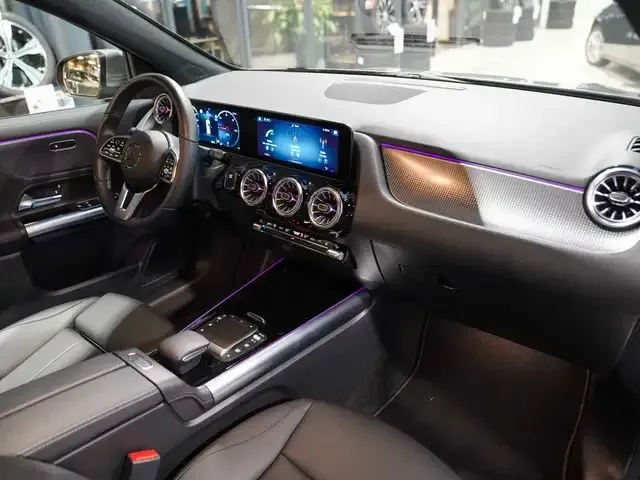 Mercedes-Benz EQA 300