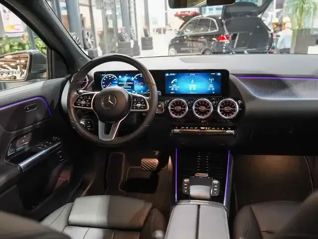 Mercedes-Benz EQA 300