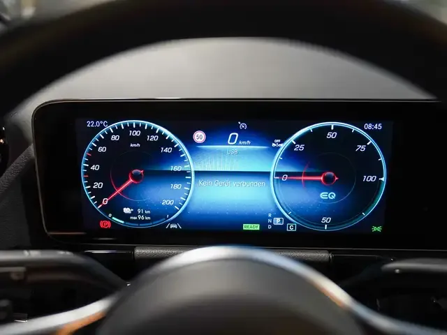 Mercedes-Benz EQA 300