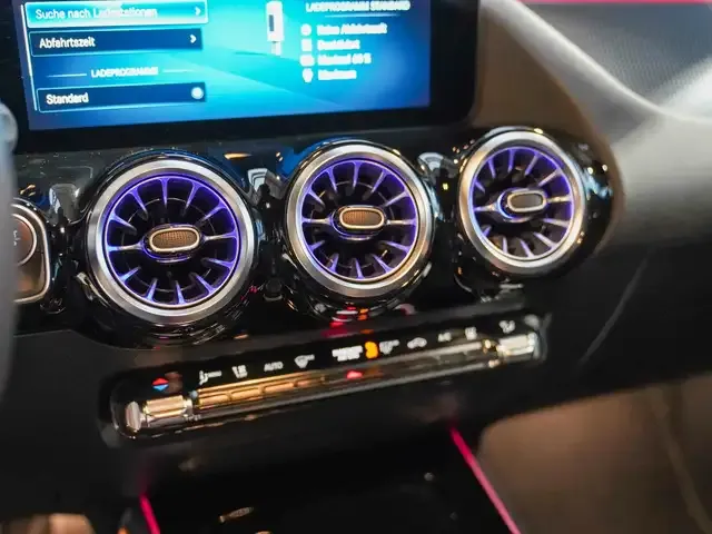 Mercedes-Benz EQA 300