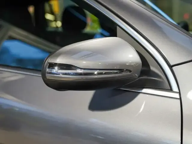 Mercedes-Benz EQA 300