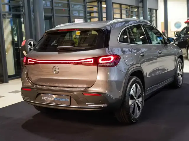 Mercedes-Benz EQA 300