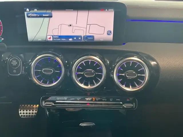 Mercedes-Benz CLA 200