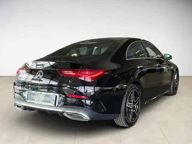Mercedes-Benz CLA 200