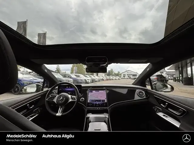 Mercedes-Benz EQE 300