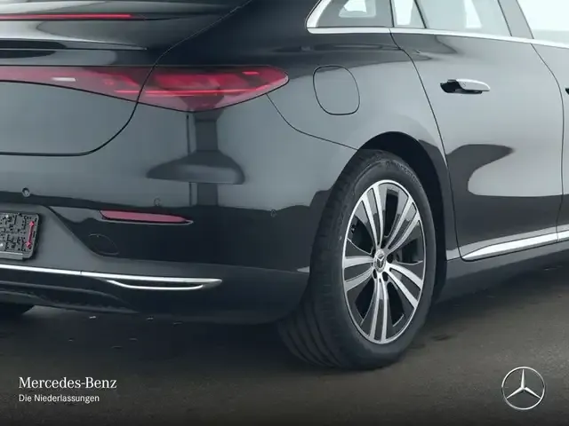 Mercedes-Benz EQE 300