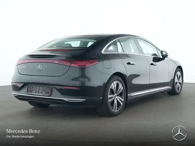 Mercedes-Benz EQE 300