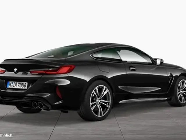 BMW M8