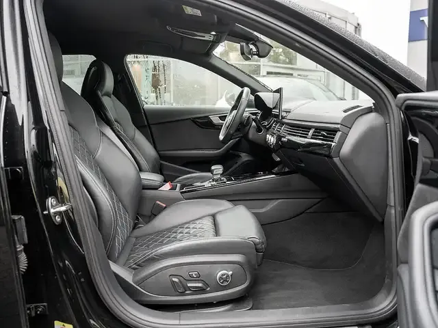 Audi S4