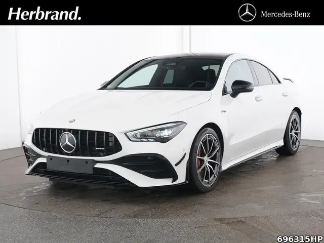 Mercedes-Benz CLA 35 AMG