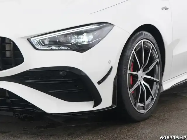Mercedes-Benz CLA 35 AMG