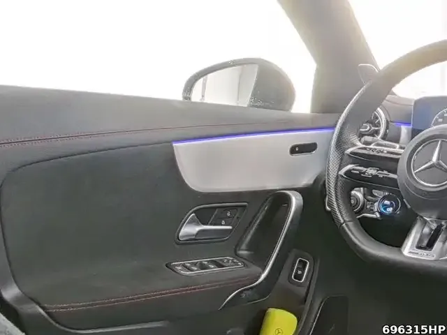 Mercedes-Benz CLA 35 AMG